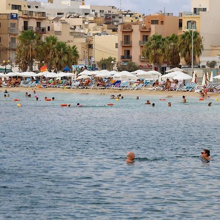 Gem Beachfront Apt With Amazing Bay And Sea Views Birżebbuġa Bagian luar foto